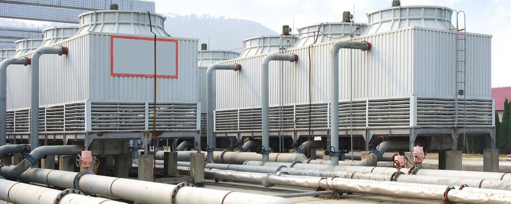 cooling-tower-vs-chiller-cooling-towers-on-roof